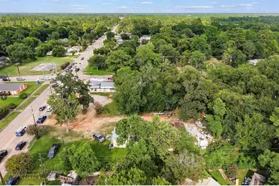 425 Silverdale Dr, Conroe, TX 77301 - Photo 10