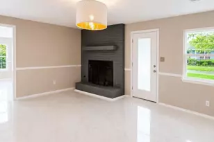 513 W Texas St, Brazoria, TX 77422 - Photo 2