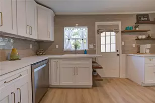 3221 Durhill St, Houston, TX 77025 - Photo 12