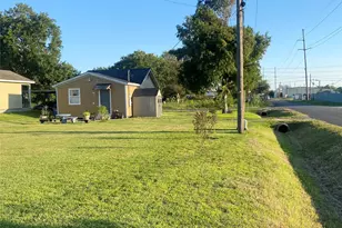 3440 Texas Ave, Texas City, TX 77590 - Photo 10