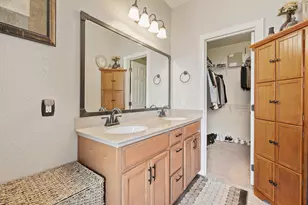 1910 Highland Point Ct, Pearland, TX 77581 - Photo 12