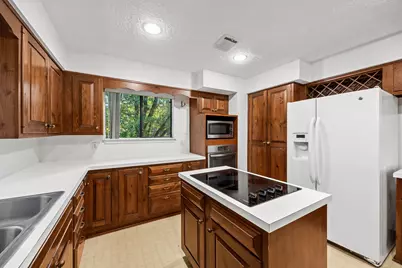 50 Lazy Lane, The Woodlands, TX 77380 - Photo 14