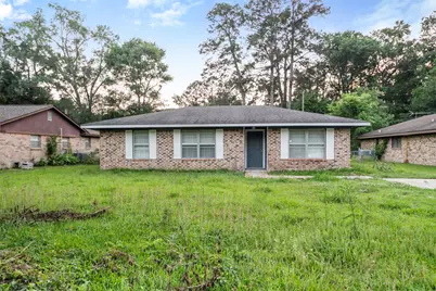 1204 Crescent Boulevard, Cleveland, TX 77327 - Photo 4