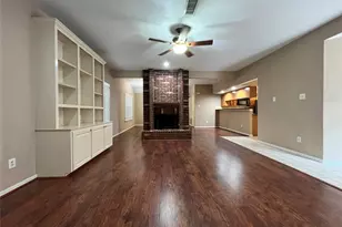 75 W Stony Bridge Cir, The Woodlands, TX 77381 - Photo 8