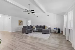 12019 Plumbrook Dr, Houston, TX 77099 - Photo 6
