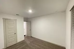 618 Hidden Brk Dr, Baytown, TX 77523 - Photo 10