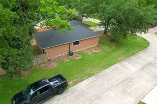 76 S Wavy Oak Cir, Houston, TX 77381 - Photo 26