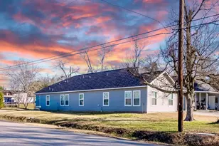 207 S Campbell St, Willis, TX 77378 - Photo 1