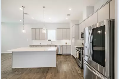 1305 Mayfair Clarkson Lane, Houston, TX 77055 - Photo 12