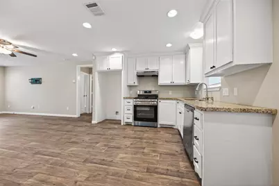 1708 Sycamore Avenue, Bay City, TX 77414 - Photo 10