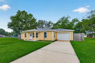 1708 Sycamore Ave, Bay City, TX 77414 - Photo 1