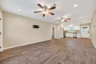 1708 Sycamore Ave, Bay City, TX 77414 - Photo 6
