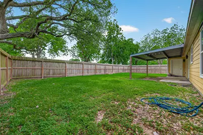 1708 Sycamore Avenue, Bay City, TX 77414 - Photo 30