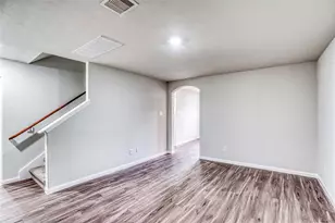 13102 Aiden Cir, Houston, TX 77048 - Photo 6