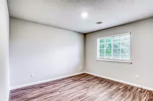 13102 Aiden Cir, Houston, TX 77048 - Photo 8