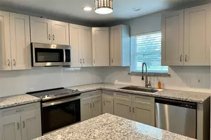9415 Westacre Pl, Houston, TX 77083 - Photo 10