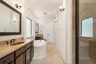 1057 W 24th St, Houston, TX 77008 - Photo 26