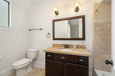 1057 W 24th Street, Houston, TX 77008 - Photo 8