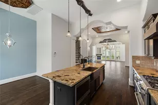 1057 W 24th St, Houston, TX 77008 - Photo 22