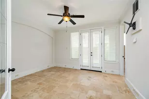 1057 W 24th St, Houston, TX 77008 - Photo 6