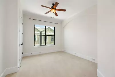 1057 W 24th Street, Houston, TX 77008 - Photo 32