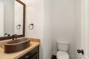 1057 W 24th St, Houston, TX 77008 - Photo 22