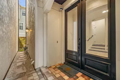 1057 W 24th Street, Houston, TX 77008 - Photo 4