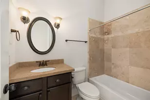 1057 W 24th St, Houston, TX 77008 - Photo 34