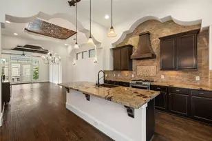 1057 W 24th St, Houston, TX 77008 - Photo 16