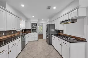947 Thornton Rd, Houston, TX 77018 - Photo 10