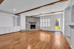947 Thornton Rd, Houston, TX 77018 - Photo 4