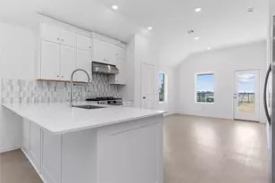 27531 Sunterra Village Dr, Katy, TX 77493 - Photo 10