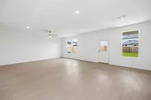 606 Amber Fls Dr, Montgomery, TX 77356 - Photo 10