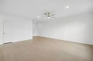 606 Amber Fls Dr, Montgomery, TX 77356 - Photo 4