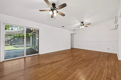 7034 Langdon Lane, Houston, TX 77074 - Photo 10