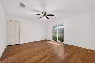 7034 Langdon Ln, Houston, TX 77074 - Photo 32
