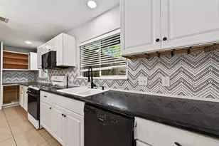 7034 Langdon Ln, Houston, TX 77074 - Photo 16