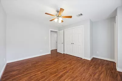 2619 Edgefield Lakes Drive, Houston, TX 77054 - Photo 10