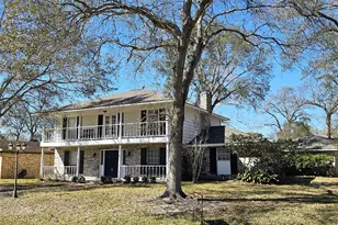 347 Forest Lake Dr, Houston, TX 77586 - Photo 2