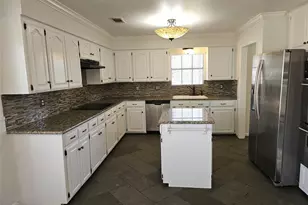 347 Forest Lake Dr, Houston, TX 77586 - Photo 8