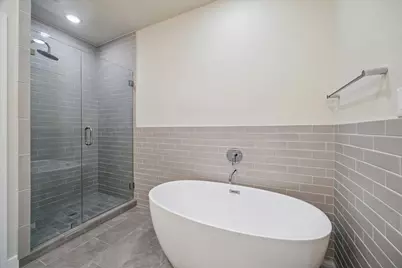 6342 Paddington Bend Drive, Houston, TX 77008 - Photo 14