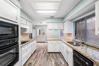 3922 Valley Haven Drive, Kingwood, TX 77339 - Photo 18