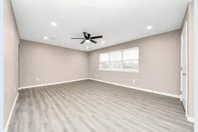 5879 Belcrest Street, Houston, TX 77033 - Photo 10