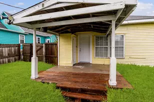 1211 W 2nd St, Freeport, TX 77541 - Photo 6