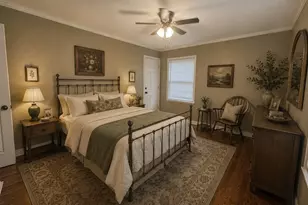 6605 Westview Dr, Houston, TX 77055 - Photo 8