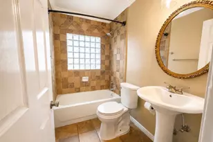 6605 Westview Dr, Houston, TX 77055 - Photo 10