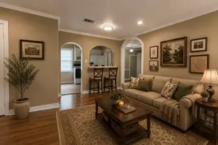 6605 Westview Dr, Houston, TX 77055 - Photo 2