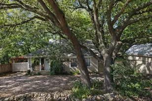 3711 Chanterway Dr, Bacliff, TX 77518 - Photo 2