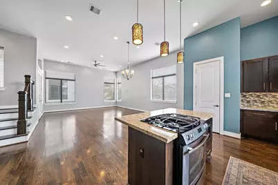 714 E 20th St #E, Houston, TX 77008 - Photo 1