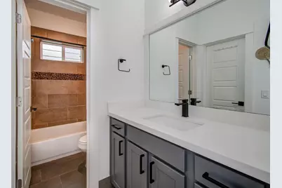 970 Highland Sound Lane, Houston, TX 77091 - Photo 20
